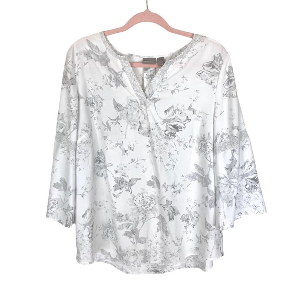Chico’s Neutral Floral 3/4 Bell Sleeve V-Neck Blouse